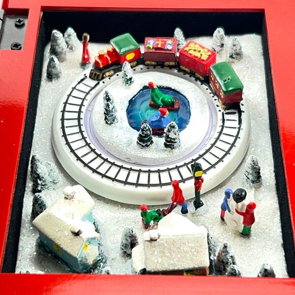 Christmas Music Box Rotating Train Red Roman 130223 Works 2016 Multiple Songs - Picture 3 of 13